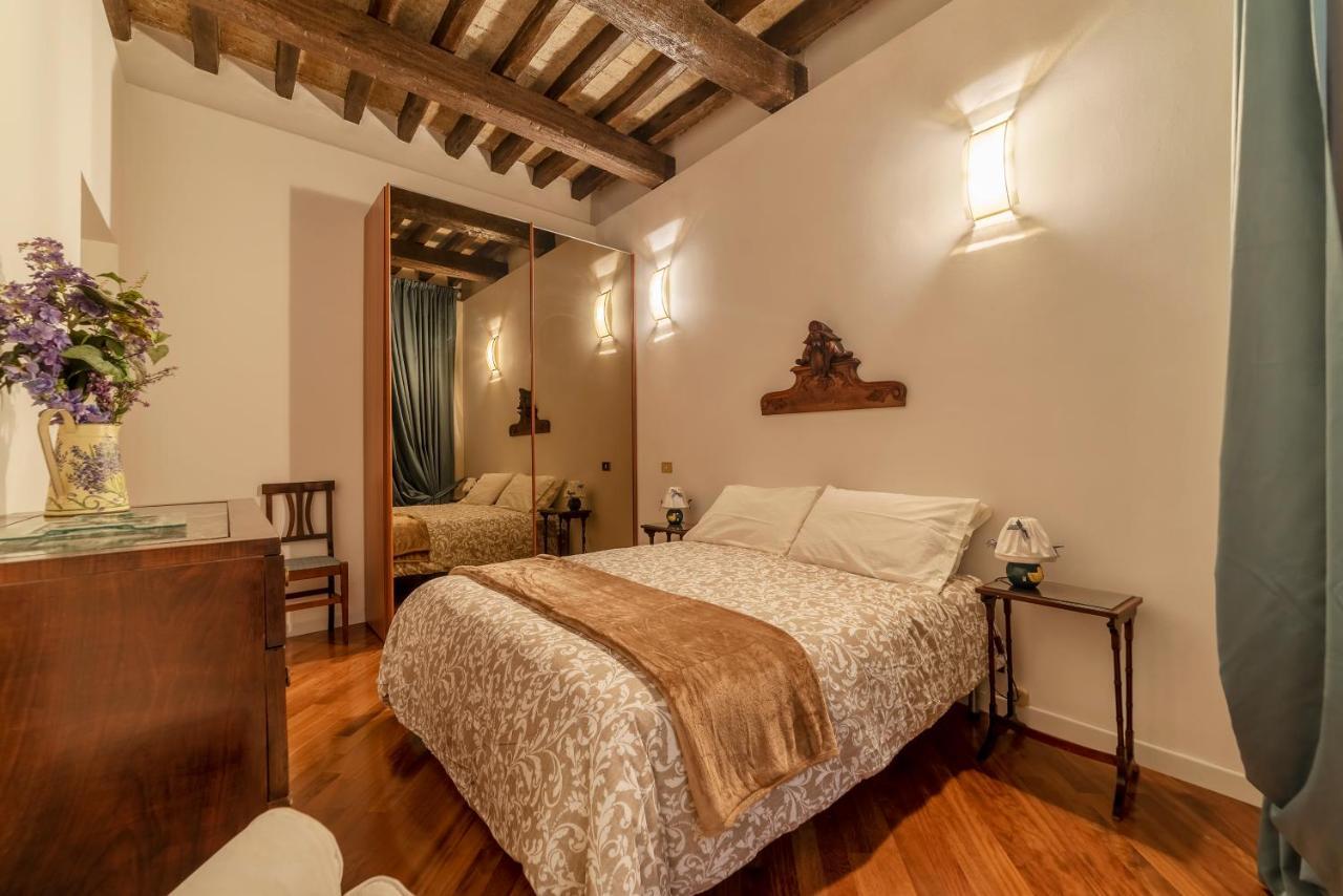 Rione Monti & Cavour Apartment โรม ภายนอก รูปภาพ