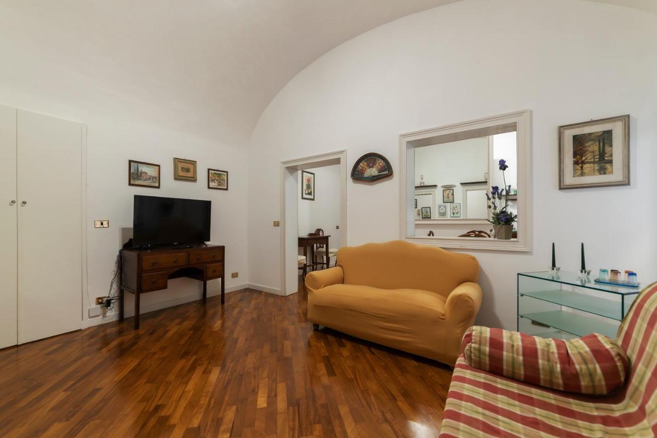 Rione Monti & Cavour Apartment โรม ภายนอก รูปภาพ