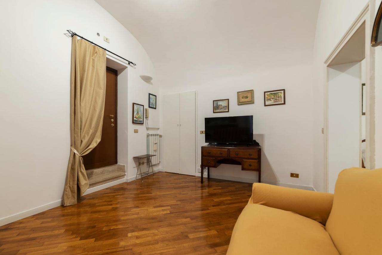Rione Monti & Cavour Apartment โรม ภายนอก รูปภาพ