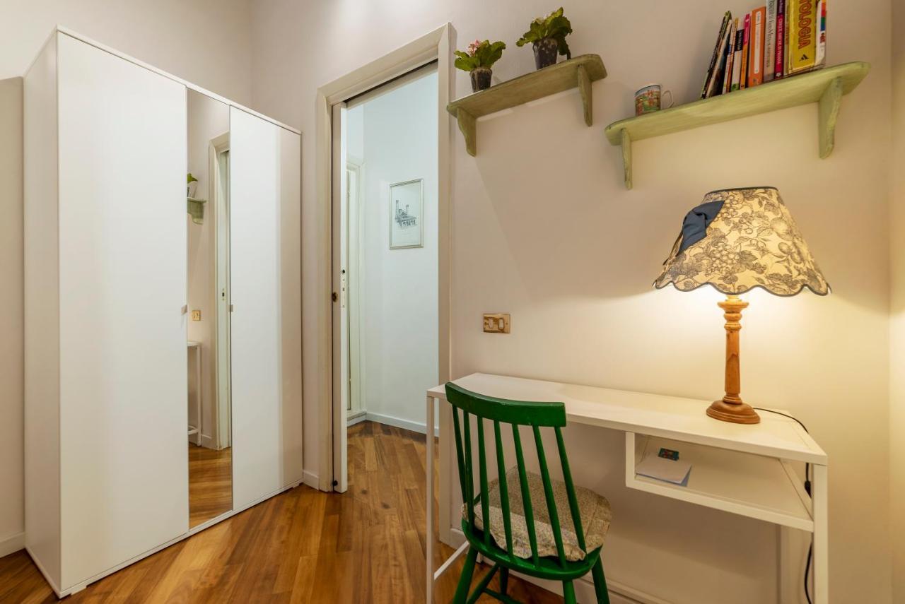 Rione Monti & Cavour Apartment โรม ภายนอก รูปภาพ